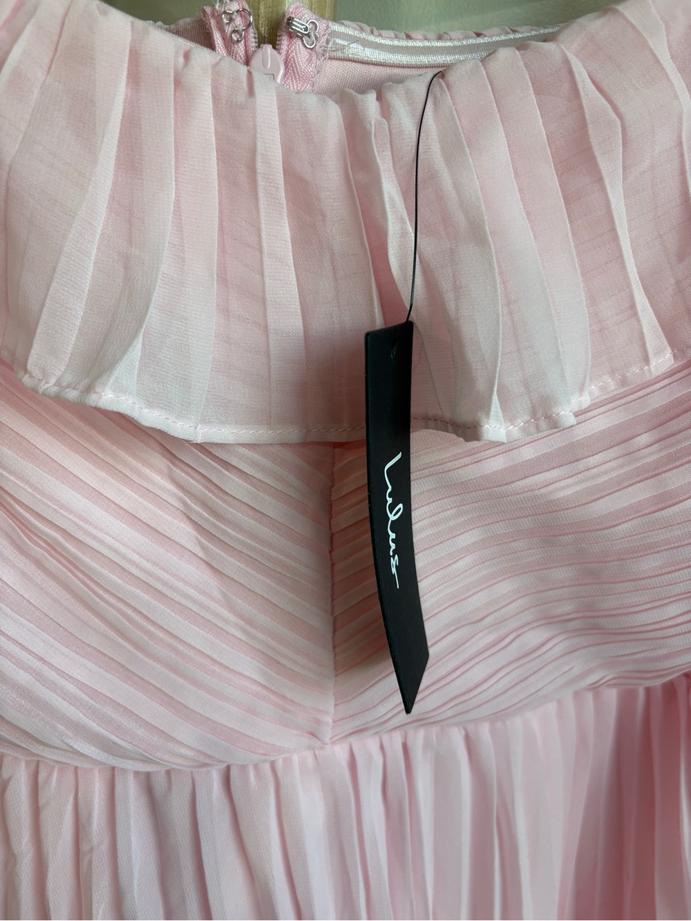 NWT Lulu’s Always Remarkable Pink Pleated Off-Shoulder Tiered Maxi Dress Size L - Picture 4 of 6